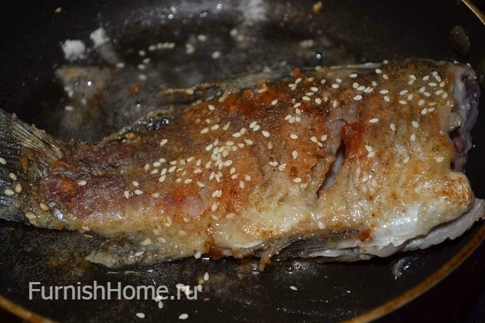 Карась, жареный в хрустящей панировке (карась, жареный, хрустеть, панировка) карась