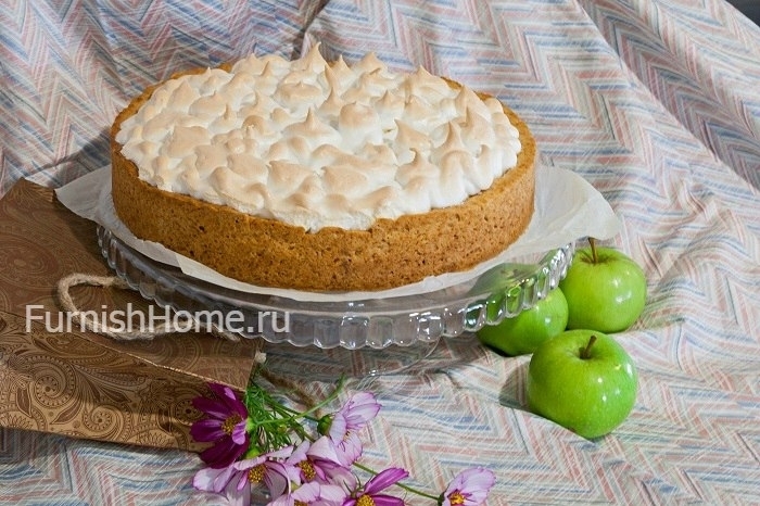 Цветаевский пирог с яблоками и меренгой