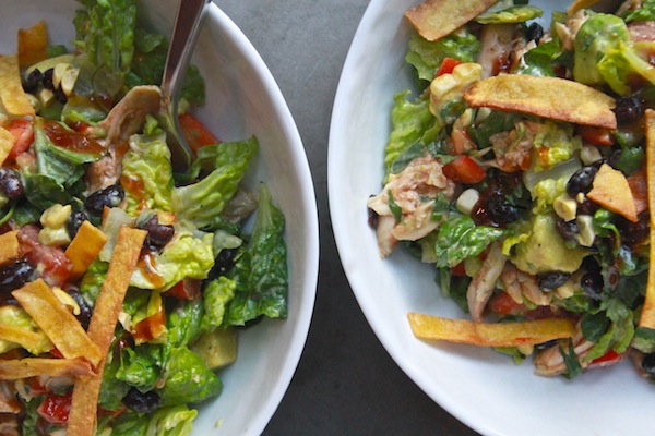 Салат по-мексикански с курицей (салат, курица, греческий йогурт, по-мексикански курицей) по-мексикански курицей