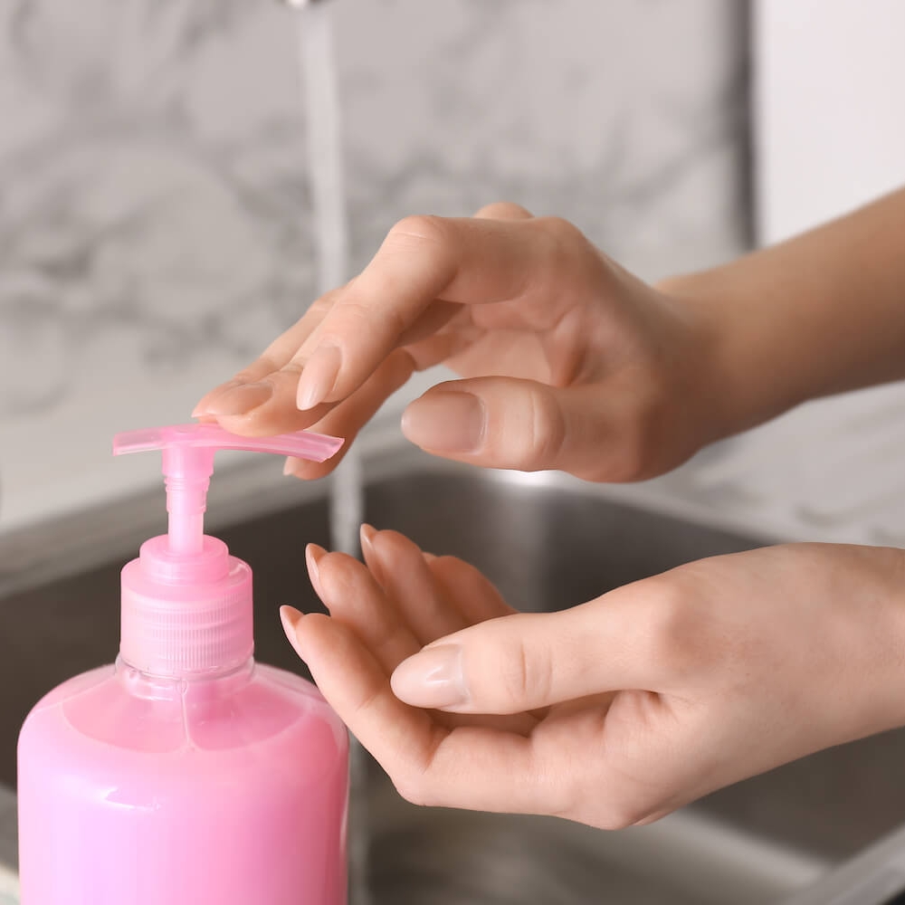 Как сделать жидкое хозяйственное мыло?