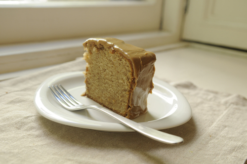 Пряничный кекс с карамельной глазурью (пряничный, кекс, карамельный, глазурь) кекс