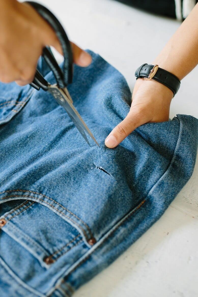 Что сделать из старых джинсов своими руками?